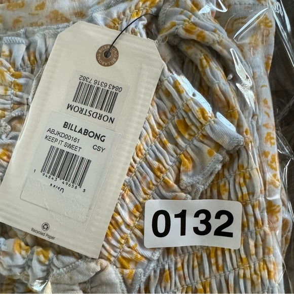 BILLABONG
Keep It Sweet Smocked Off shoulder dress - Picture 11 of 11